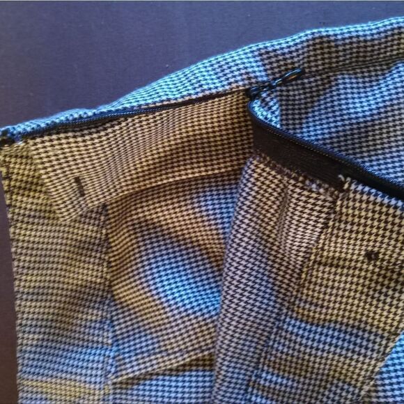 Herringbone unlined full legged, dress pant. Size 16. - Picture 4 of 6